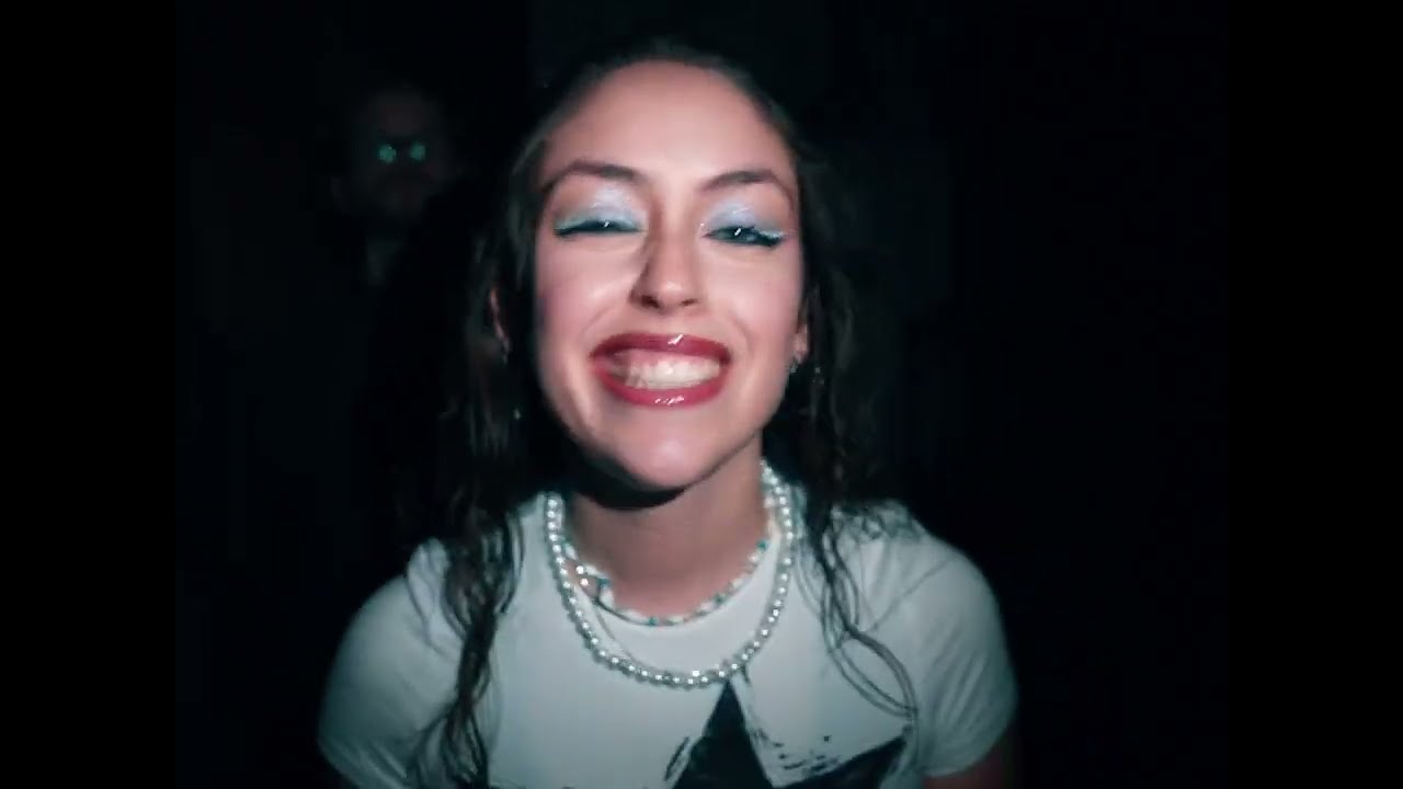 IDA - In De Steek (Official Music Video) & Popronde Tour aftermovie